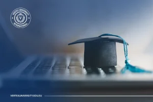 طالب جامعة فيرتكس لا يبحث عن شهادة للجدار أو مجرد لقب